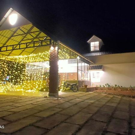 Agincourt Kuttikkanam Hotel Pirmed Luaran gambar