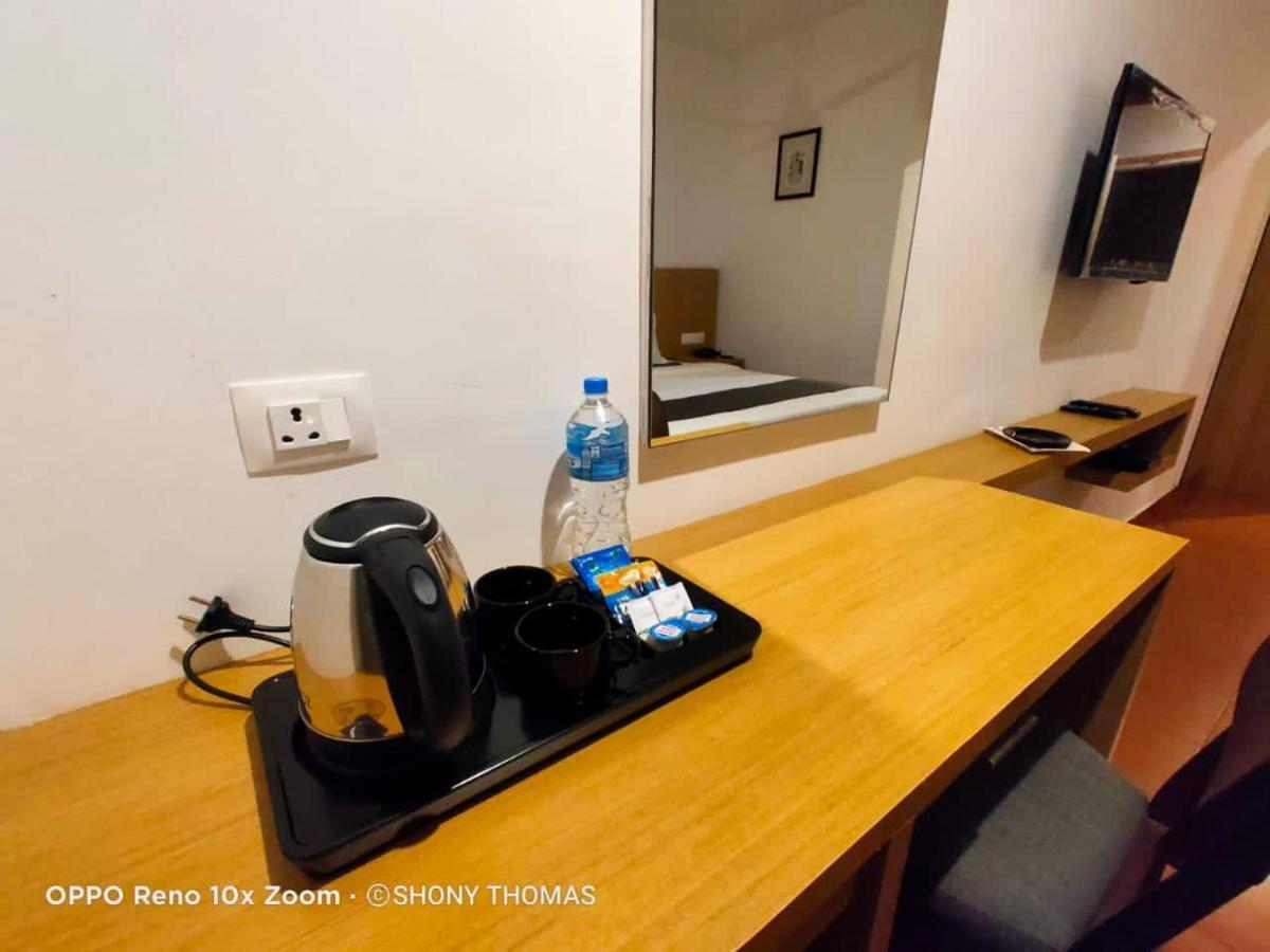 Agincourt Kuttikkanam Hotel Pirmed Luaran gambar