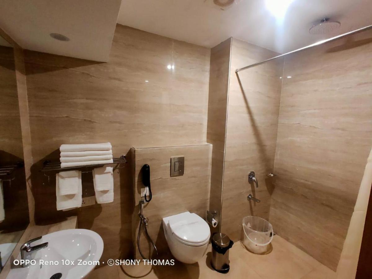 Agincourt Kuttikkanam Hotel Pirmed Luaran gambar