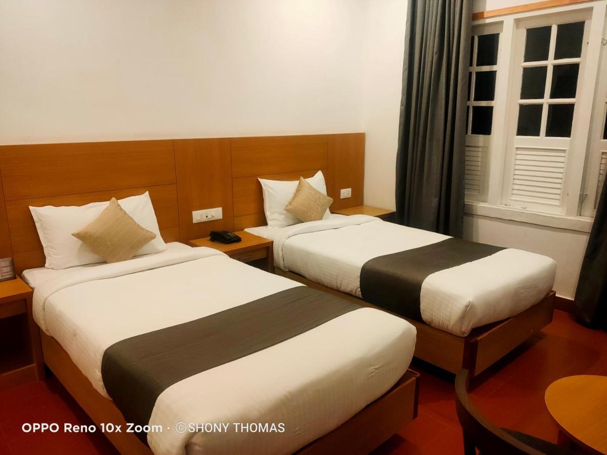 Agincourt Kuttikkanam Hotel Pirmed Luaran gambar