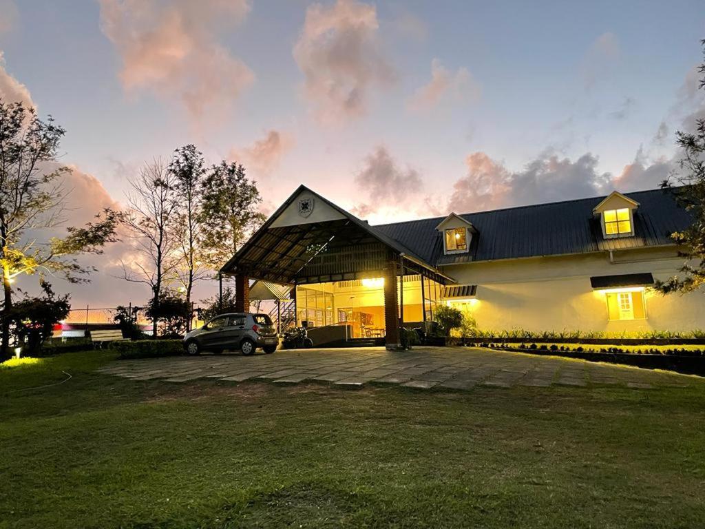 Agincourt Kuttikkanam Hotel Pirmed Luaran gambar